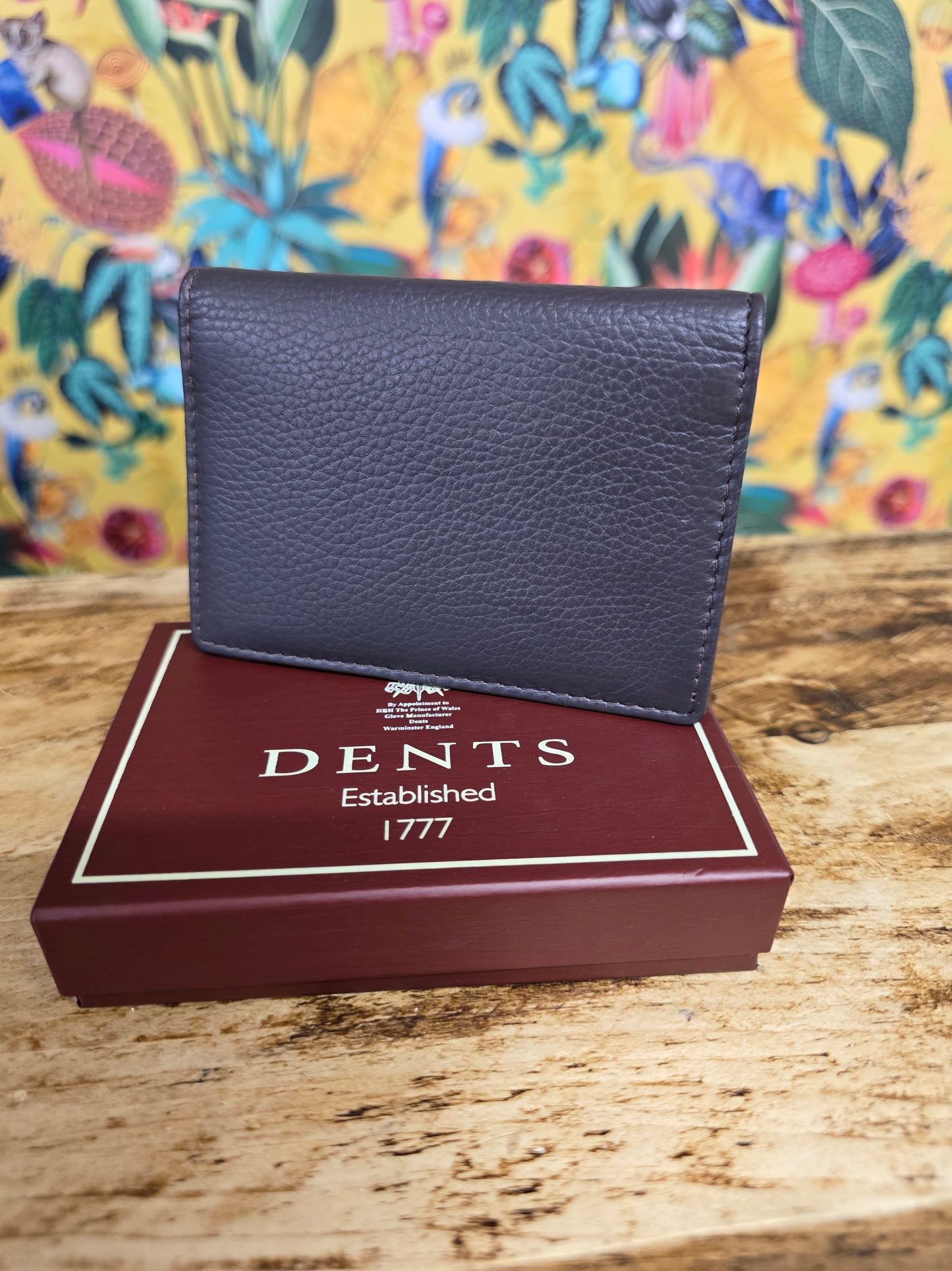 Dents Card Holder