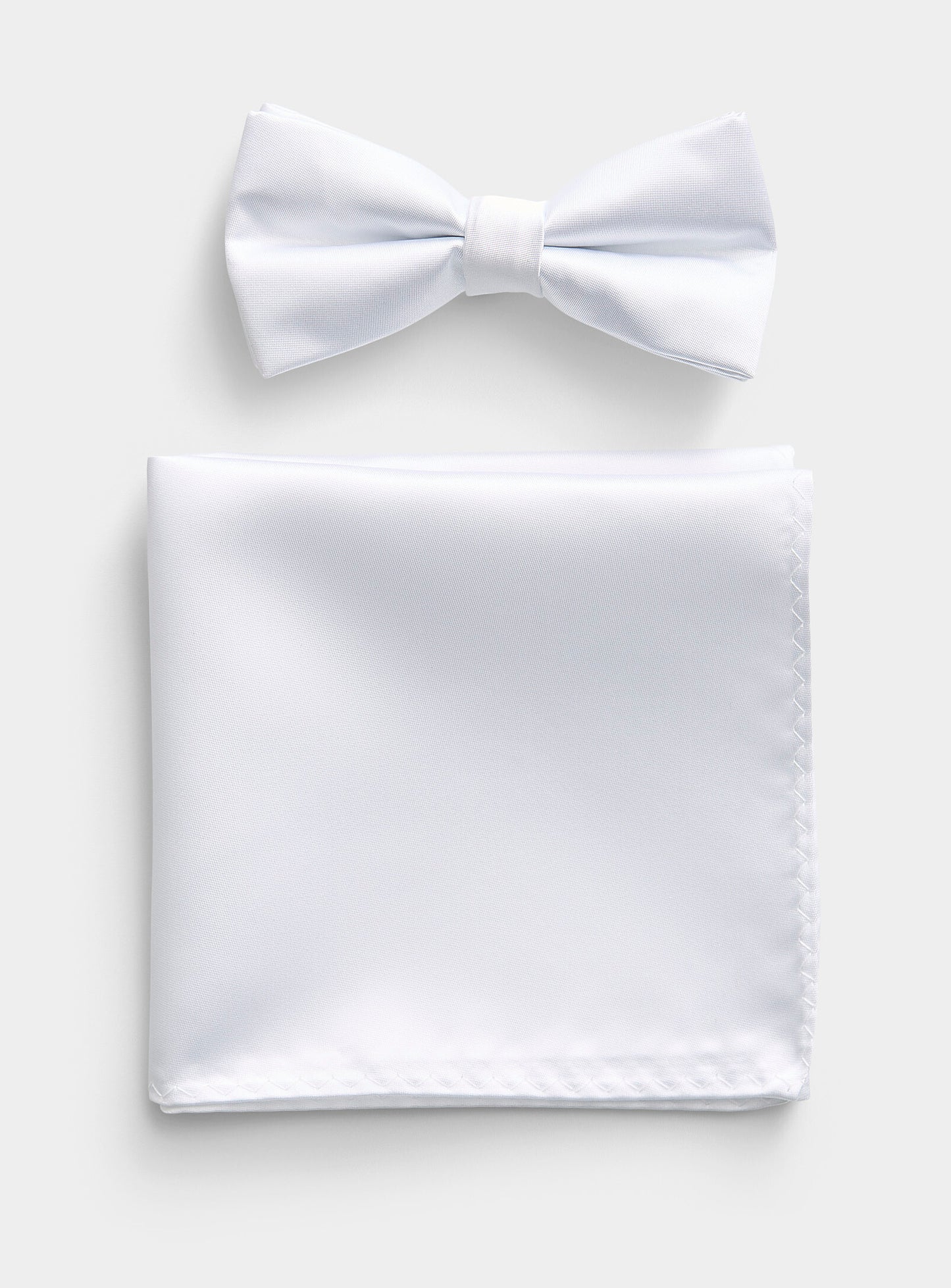 Squires White Satin Bow Tie set