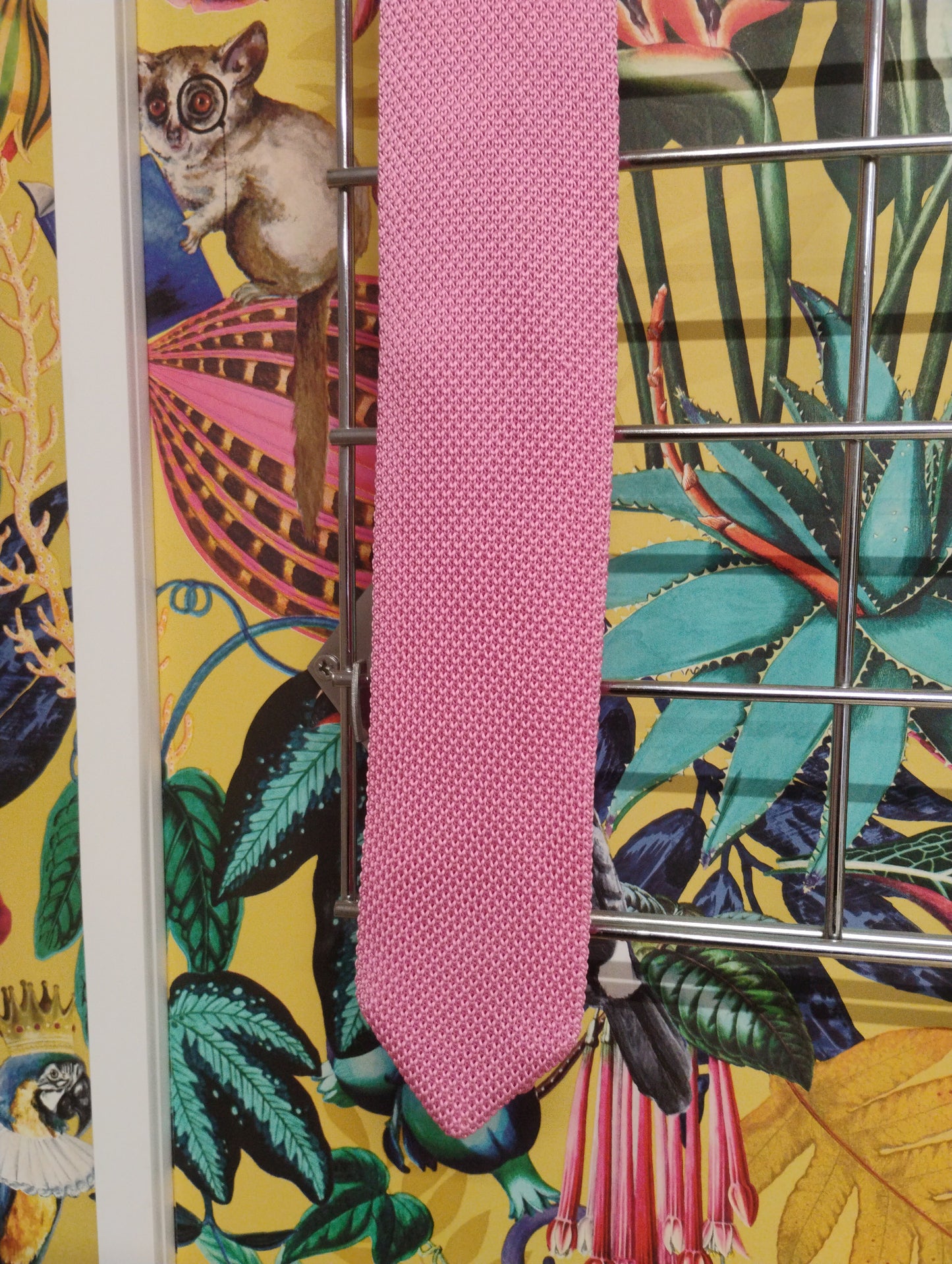 Knitted Rose Pink tie