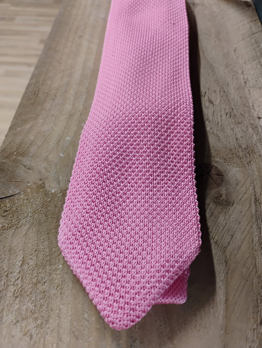 Knitted Rose Pink tie