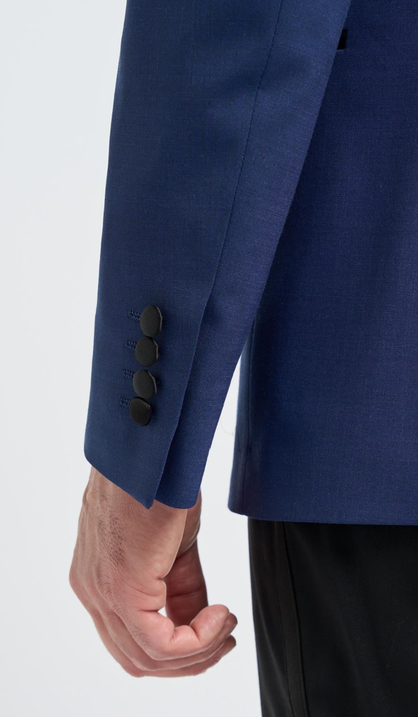 Cavani Aspen Electric Blazer