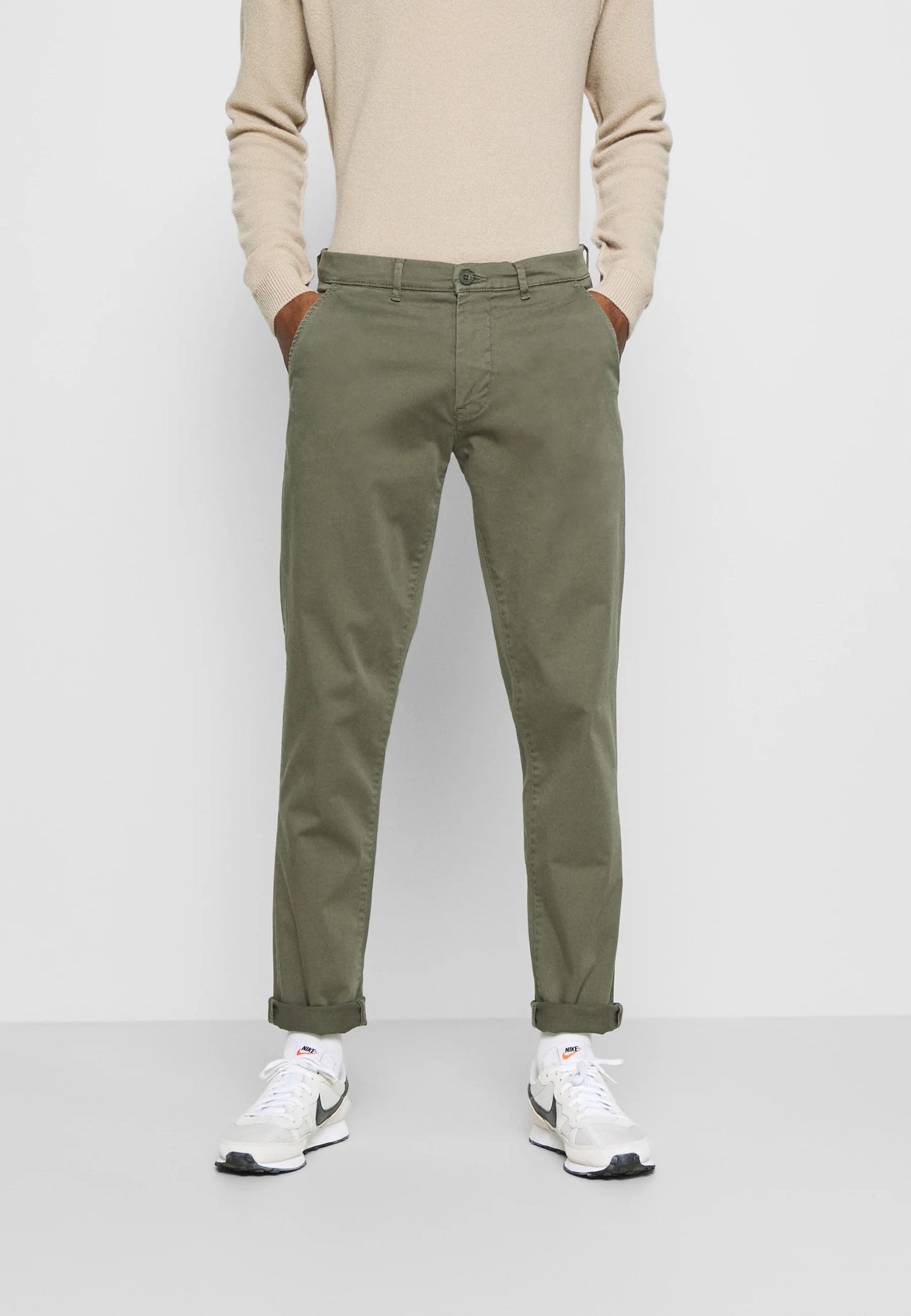 Viggo Chino Trousers Khaki by casual friday